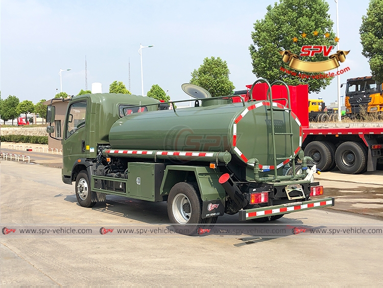 4,000 Litres Water Spraying Truck Sinotruk - LB